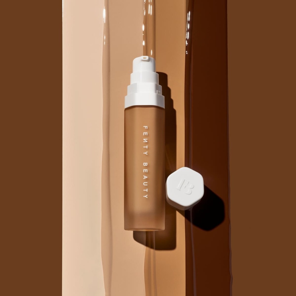 SOFT'LIT NATURALLY LUMINOUS LONGWEAR FOUNDATION (BASE DE MAQUILLAJE PARA ROSTRO)